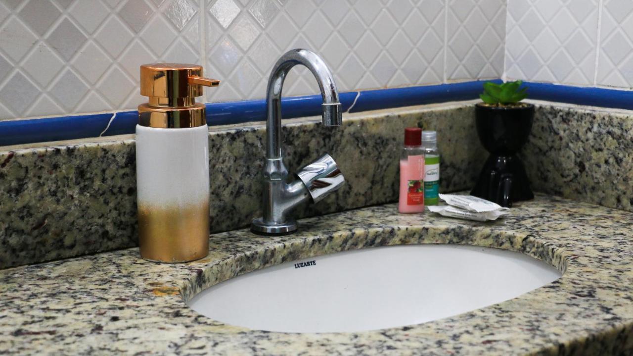 Bliss Hoteis Centro Búzios Esterno foto A soap dispenser